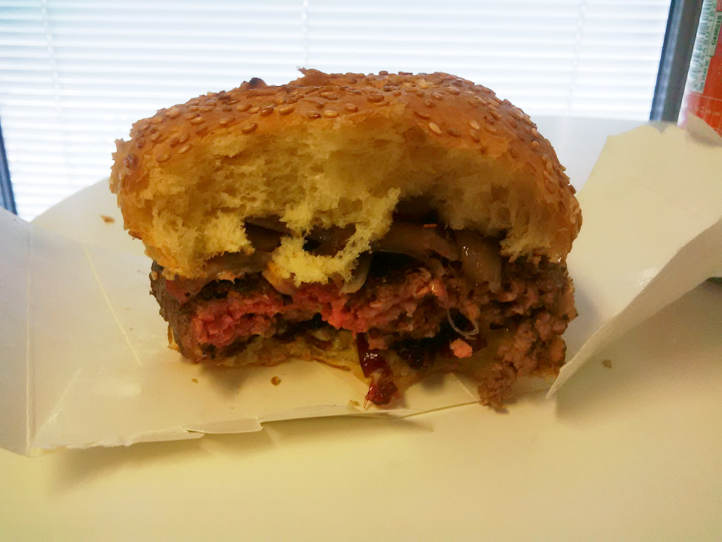 food-burger-daily-wagon-1-14-04-2014.jpg